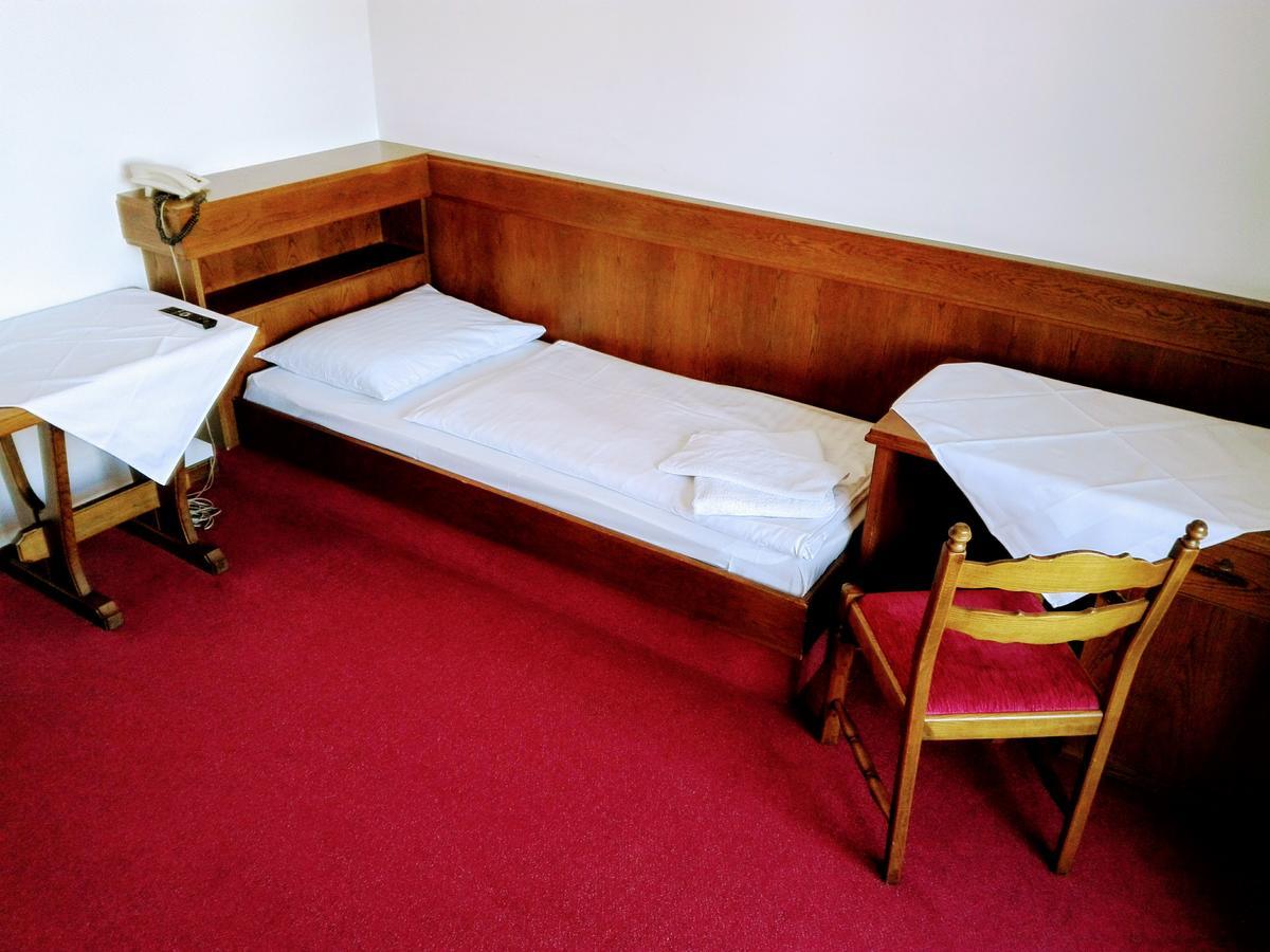 Mosers Pension Villach Buitenkant foto